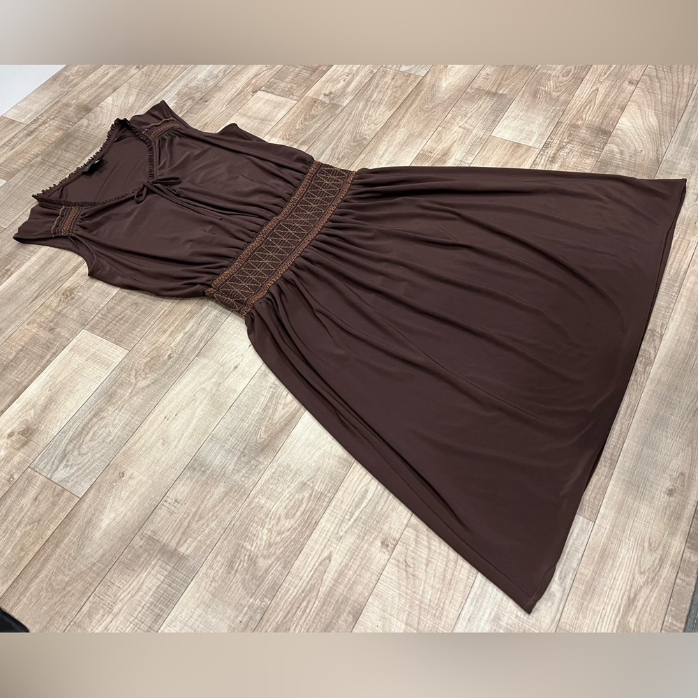 Adrianna Papell Drop Waist Sleeveless Smocked Chocolate Brown Midi Dress Size 10 - Picture 2 of 10